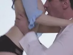 Anh già, sau khi cởi ...