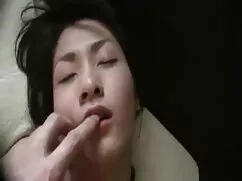 Phụ nữ với bản phim  ...
