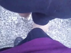 Cô gái tóc vàng thủ  ...